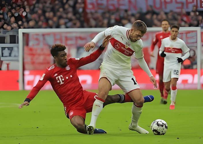 包含拜仁慕尼黑客场大胜，豪取德甲联赛三分！的词条