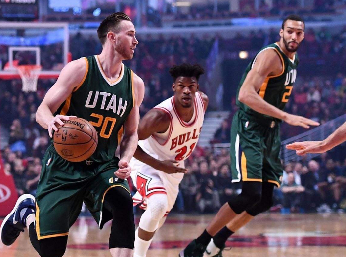 半场逆袭士气高涨,改变比赛走向 半场逆袭士气高涨,改变比赛走向